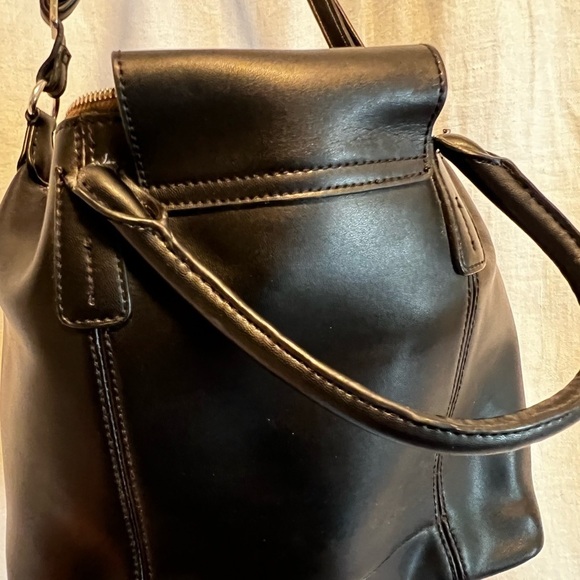 Emma and Sophia black leather satchel tote purse. With strap. - Picture 4 of 10